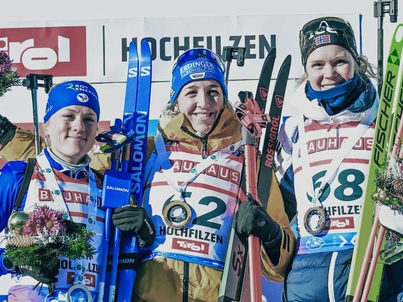 Full results
Sprint:
🥇 - Francizka Preuss 🇩🇪 - 21:06,0
🥈 - Sophie Chauveau 🇫🇷 - +7,7
🥉 - K.O. Knotten 🇧🇻 - +10,1

Pursuit:
🥇 - Lou Jeanmonnot 🇫🇷 - 29:48,5
🥈 - Vanessa Voigt 🇩🇪 - +33,8
🥉 - Francizka Preuss 🇩🇪 - +35,3