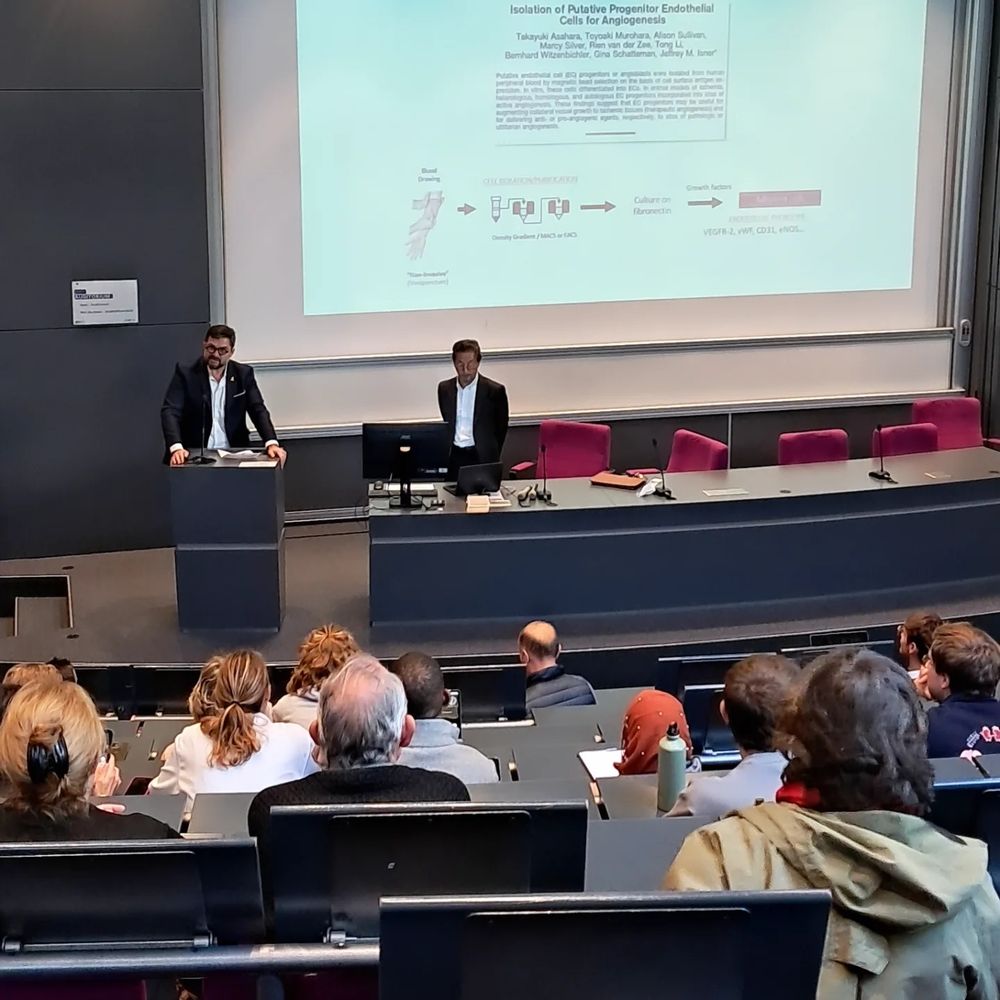 Retour en images sur la conférence sur la médecine régénérative donnée par le Pr Takayuki Asahara, pionnier en la matière et premier à découvrir les cellules progénitrices endothéliales chez l'homme adulte. Un échange passionnant à l'HEGP sur l'initiative du Pr David Smadja !