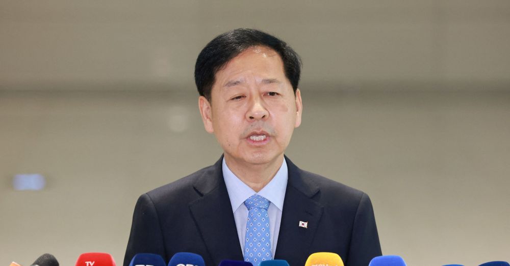 Praise Trump and speak simply: How the South Korean team negotiated its trade deal