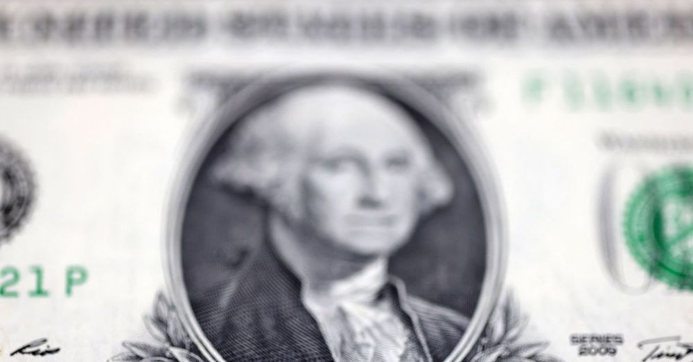 Dollar on shaky ground as markets fret about Fed independence