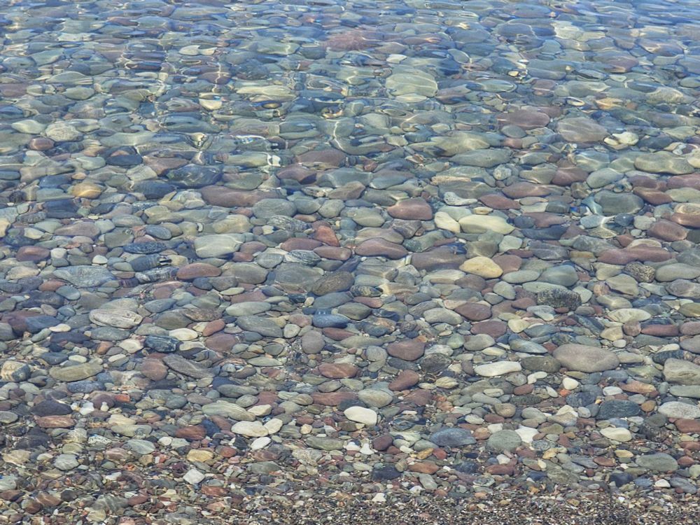 Underwater rocks at the edge of Lake Ontario