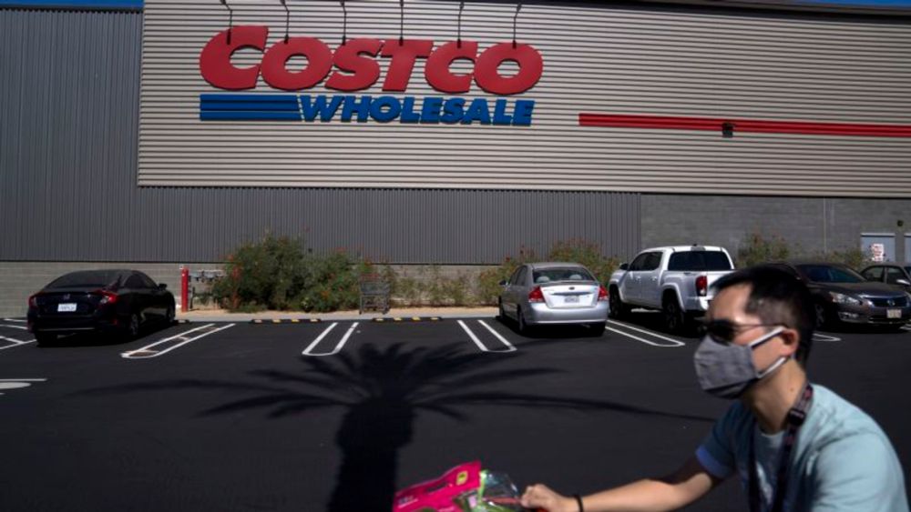 Costco's longtime CEO steps down | CNN Business