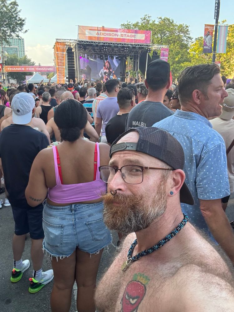 Pure faggotry at Market Days watching Kiesza. 