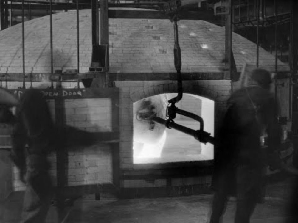 Pouring the World's Largest Eye: The 200" Telescope Disc at The Corning Glass Works