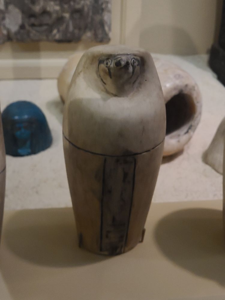 A derpy bird burial urn. A burn.
