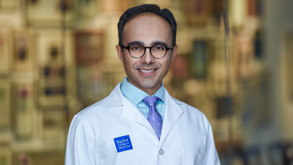 In April, Dr. Sameer Sheth visited the Krembil Research Institute in Toronto, where he presented "Network-Minded DBS for Depression."
