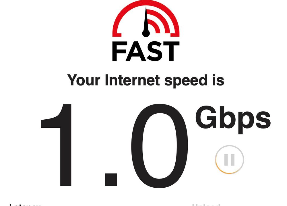Fast.com speed test showing 1.0 Gbps 