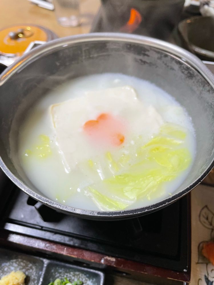 温泉湯豆腐がとろけてきた様子