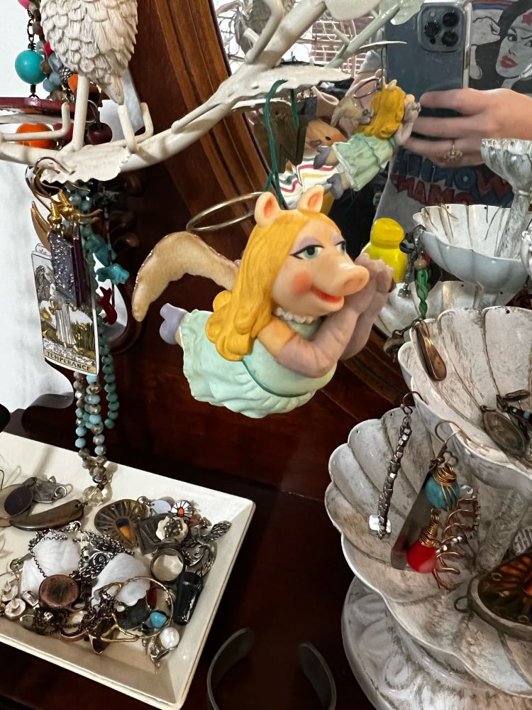 Miss Piggy Christmas ornament - Miss Piggy is an angel 