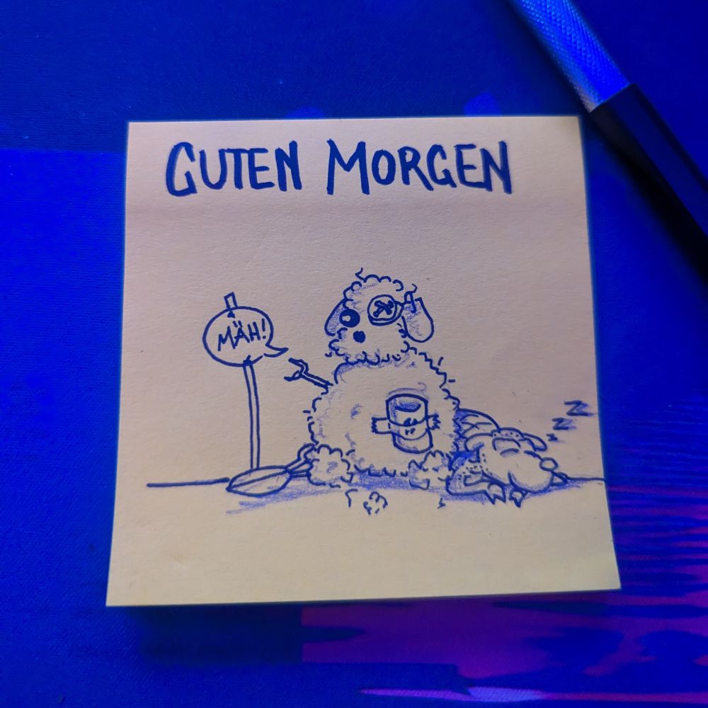 Ein Schaf hat sich selbst geschoren um aus seiner Wolle einen Dummy zu bauen. Jetzt schläft es gemütlich dahinter.