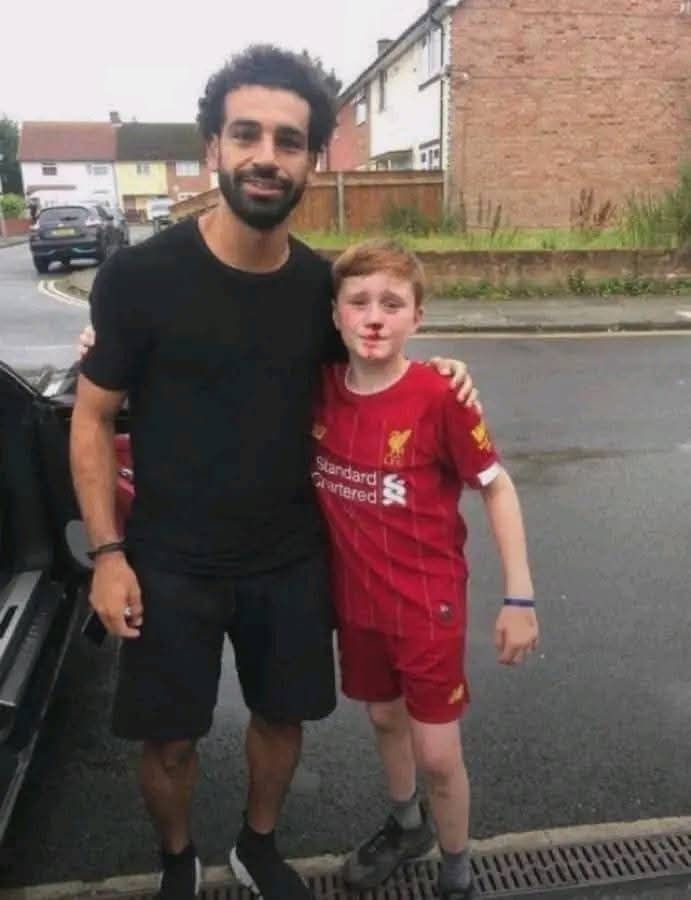 Mo Salah with a fan