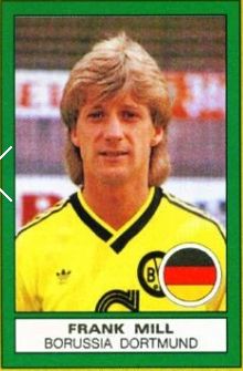 italienisches Stickeralbum der Saison 1987/88 mit einem Sticker von Frank Mill.