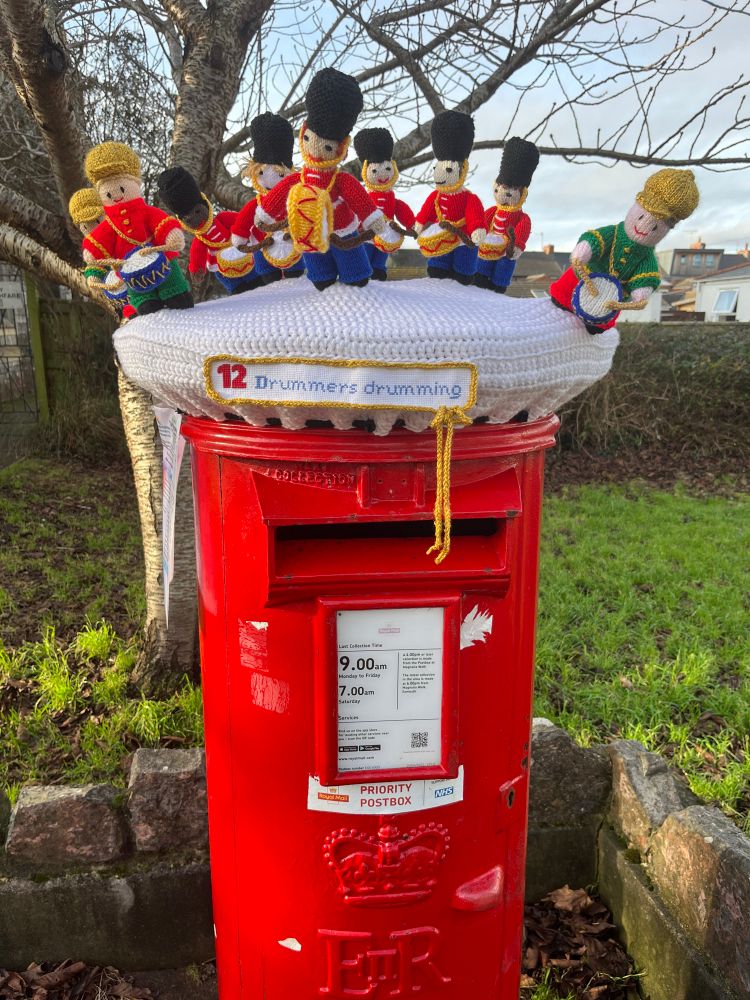 Postbox topper