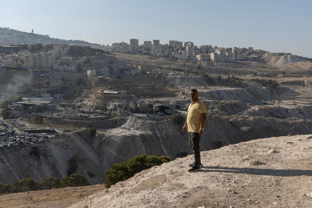The 5,000 Palestinians living on the small territory separating East Jerusalem from the Israeli settlement of Ma'ale Adumim have been ordered to evacuate. The operation to destroy their homes could be...