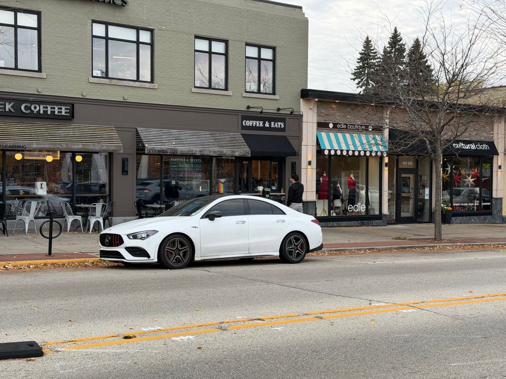 Stupid car parked in a daylight zone