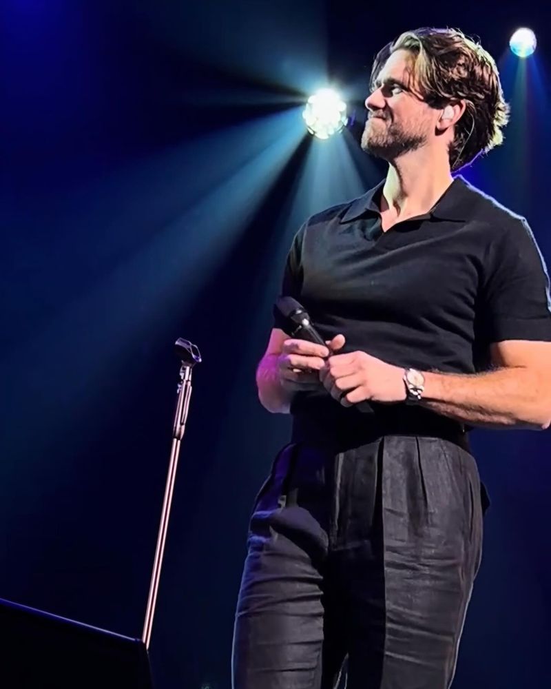 Aaron Tveit