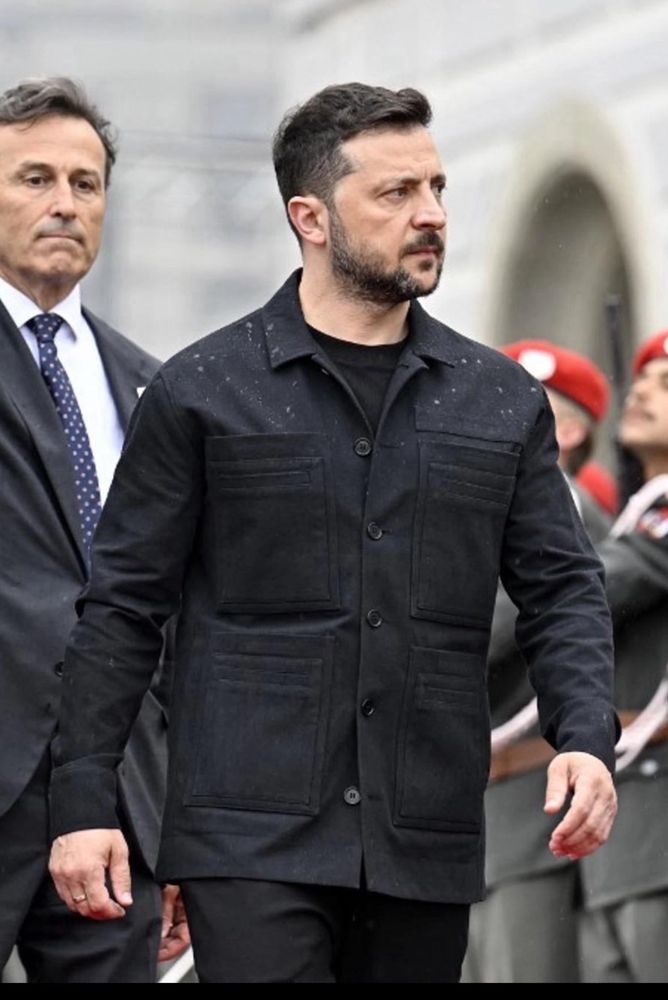 Zelenskyy in a black jacket with four big pockets 