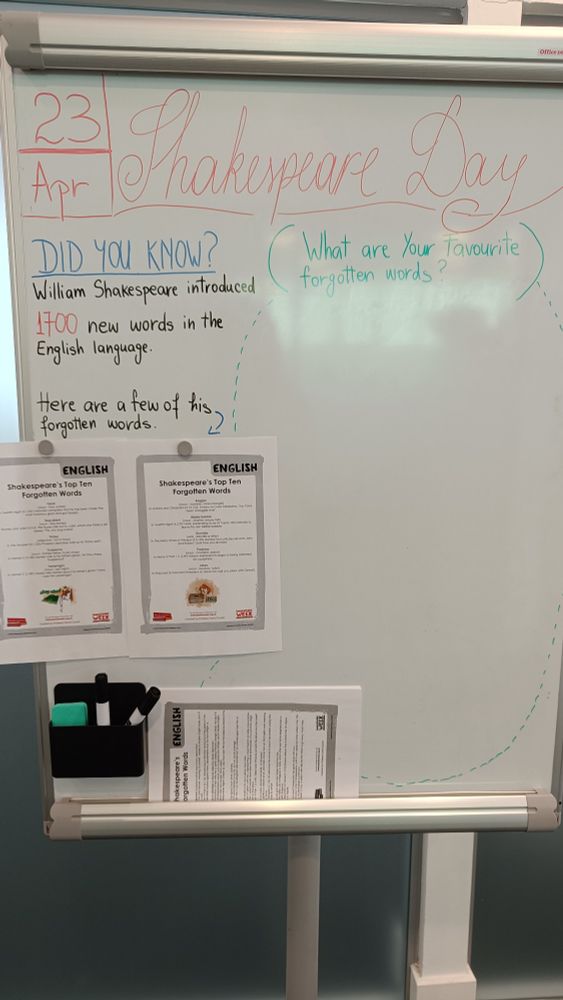 White board about Shakespeare words that are no longer used asking what people's favourites are