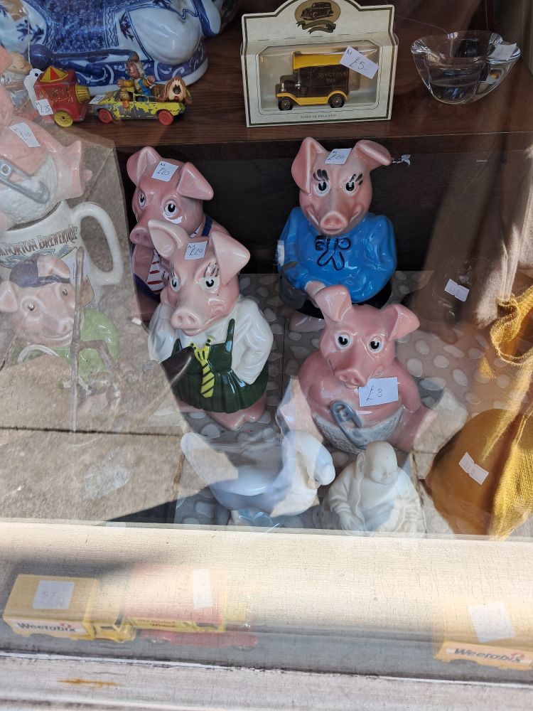Nat West pigs from a promotion years ago.