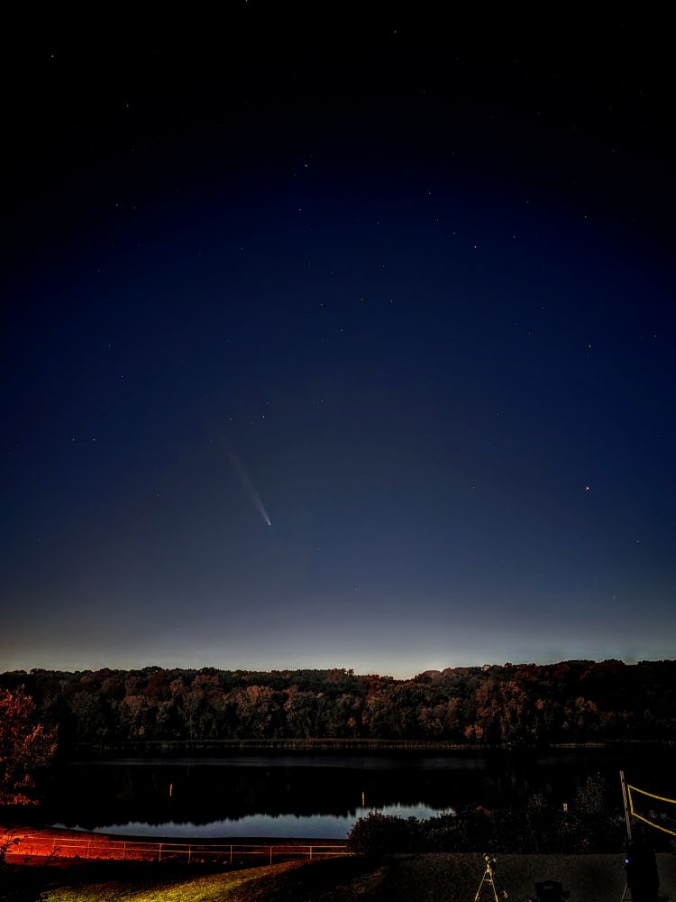 Comet Tsuchinshan-Atlas over a lake
