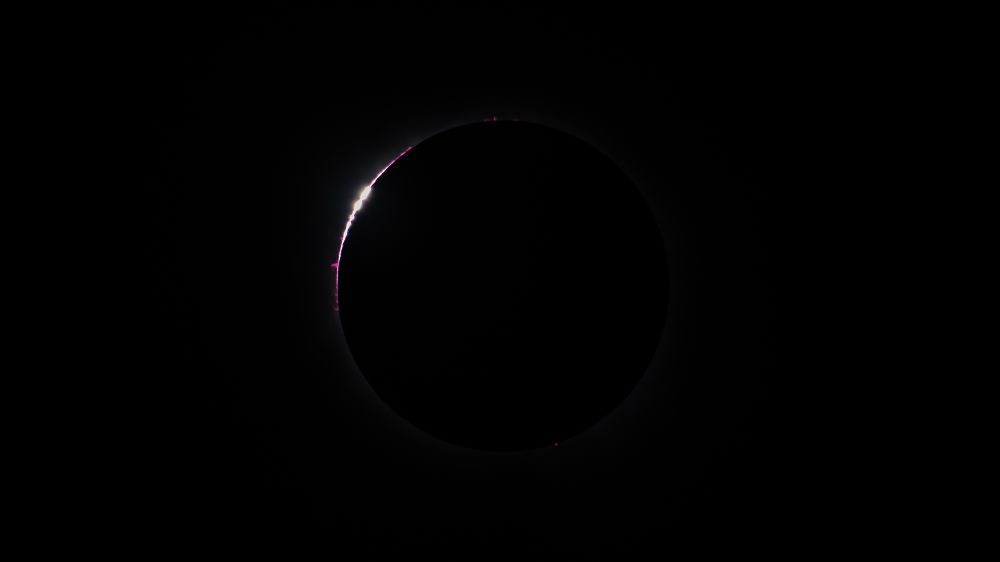 TSE 04/08/24 Totality Baily's Beads, Chromosphere, Prominences, Faint Inner Corona