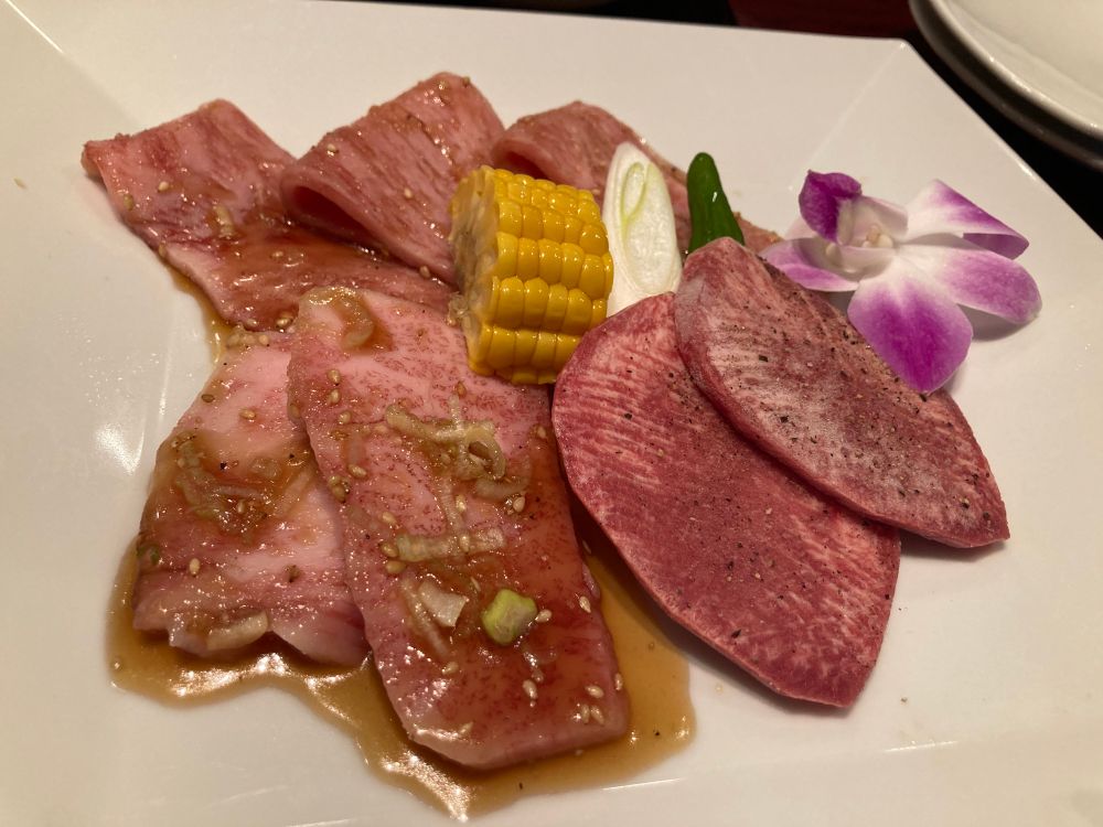 叙々苑の6400円のランチ焼く前の肉