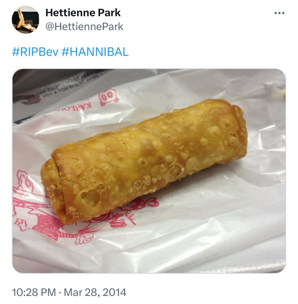 Picture of an egg roll.