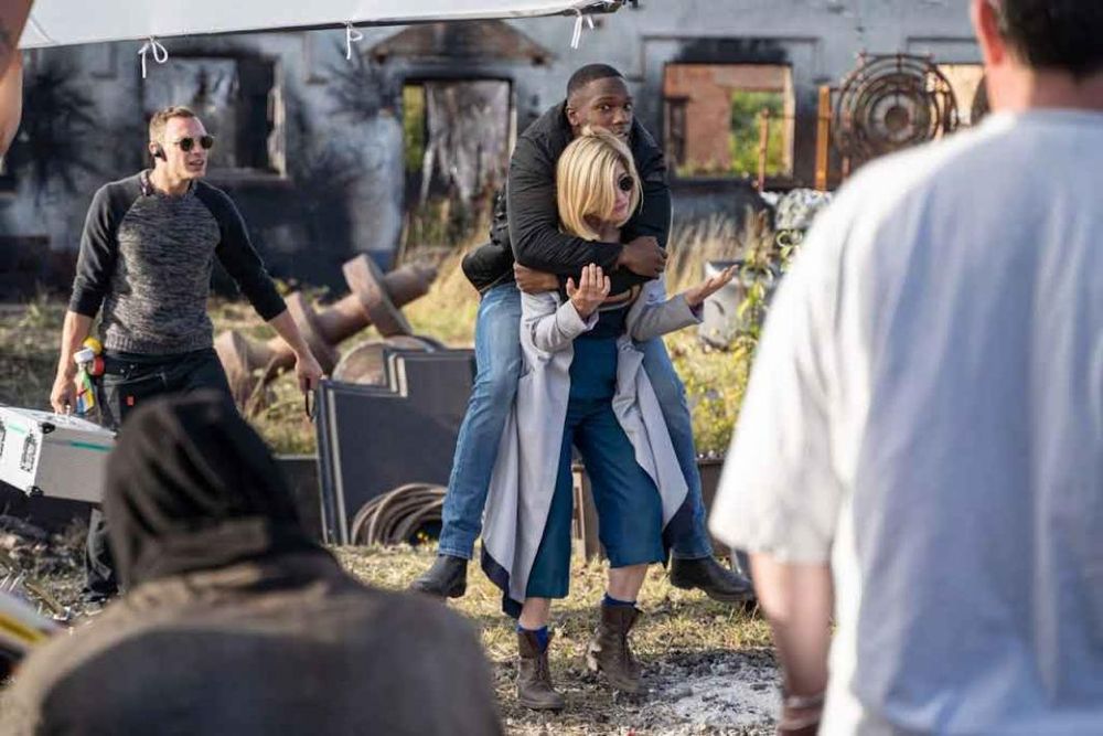 #JodieWhittaker #TosinCole #BTSs12 #13thDoctor #RyanSinclair

Tosin getting a horsie-back and judging by his expression,getting a bit nervous!