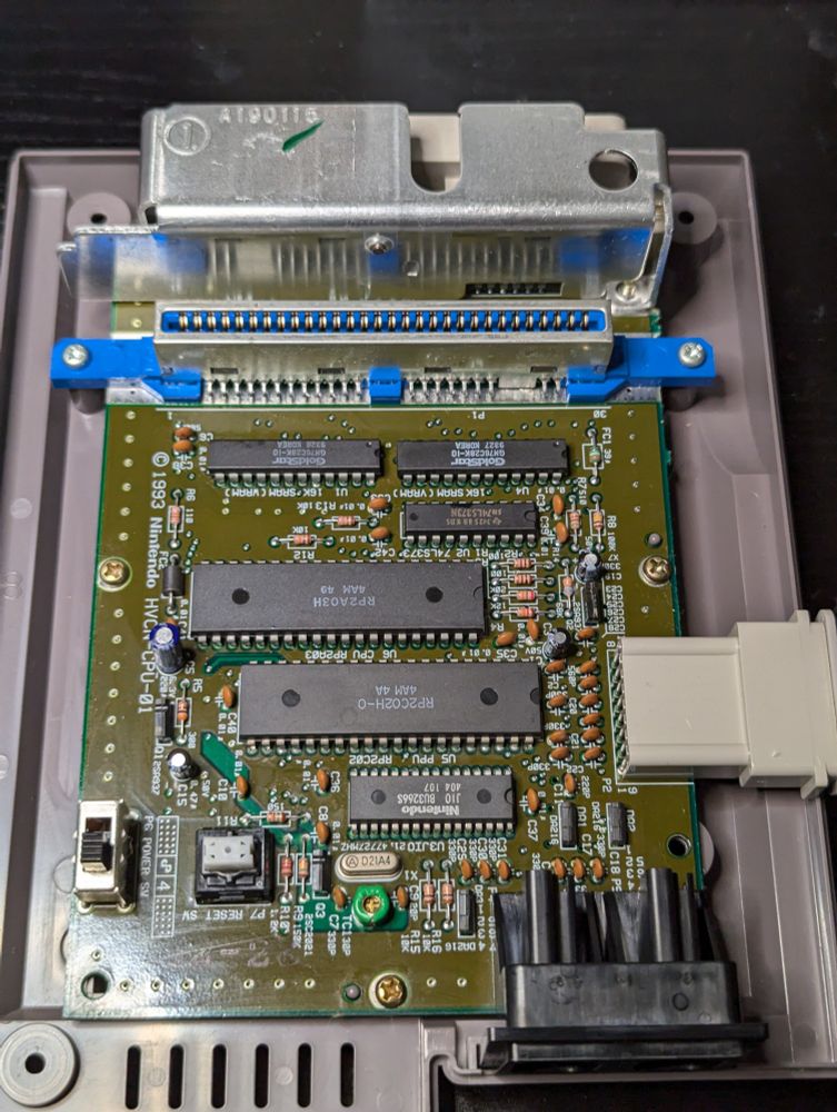 Famicom AV internals