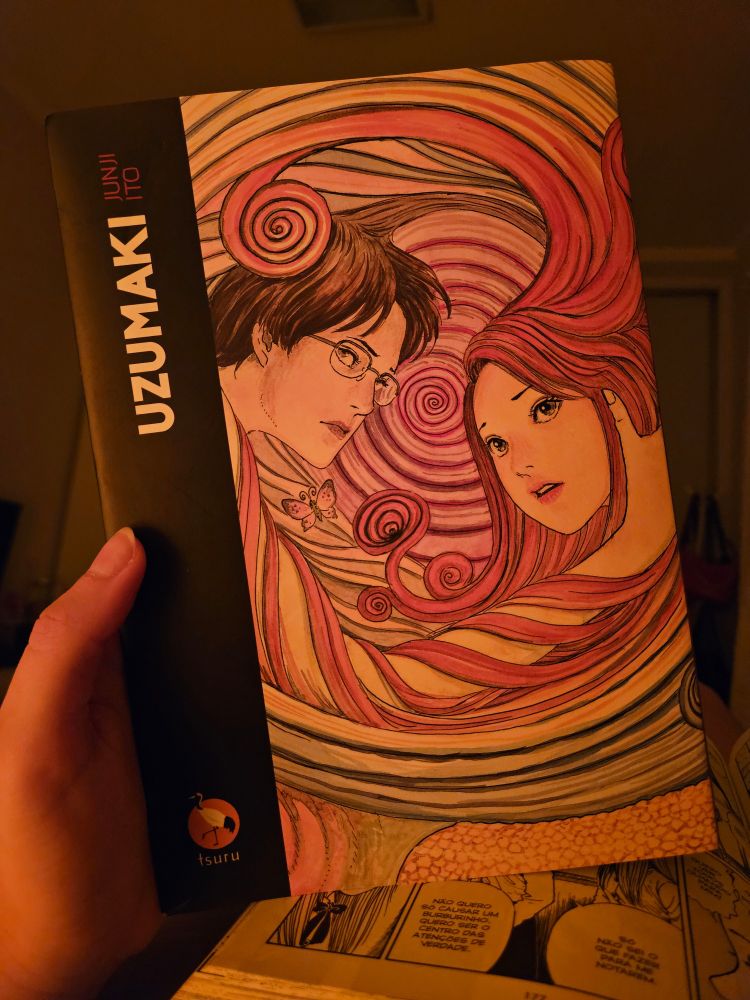 capa do mangá Uzumaki, de Junji Ito