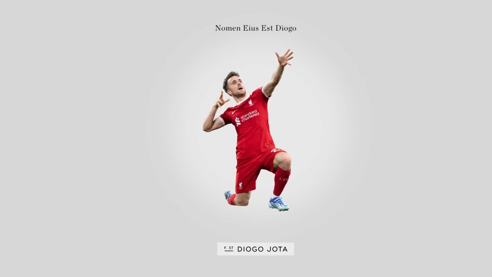 Extrait du générique de 'Last Week Tonight" de HBO où défilent des éléments d'actualité légendés en latin comme des vieux dessins scientifiques.

Ici une photo du footballeur de Liverpool Diogo Jota (décédé le 3 juillet) avec la légende 'Nomen Eius Est Diogo' (son nom est Diogo, en référence au chant des supporters à son nom).