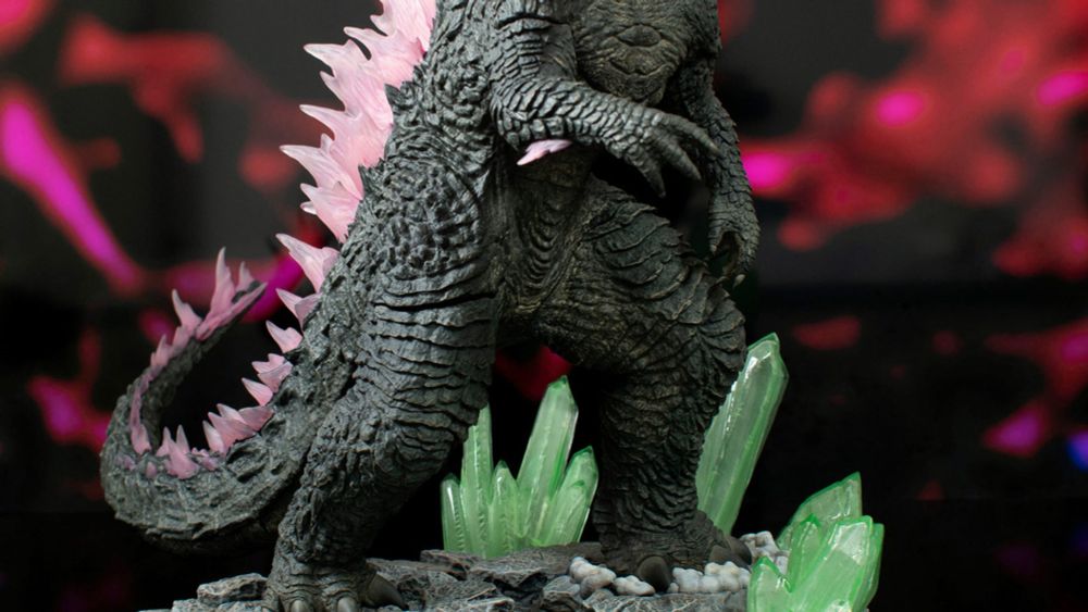 Coming to life out of #GodzillaxKong, Godzilla is charging up with a new statue and color from #DiamondSelectToys 