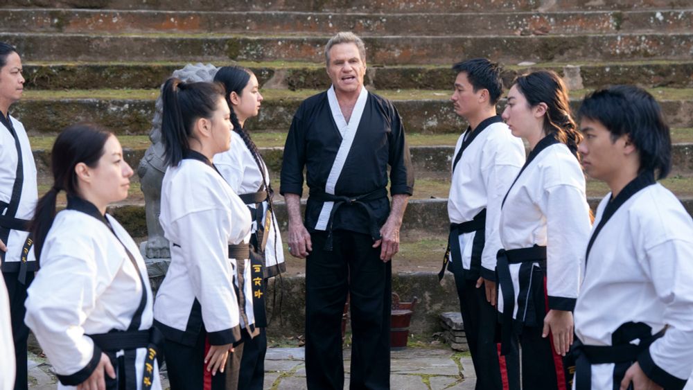 Along with a new key art poster, Cobra Kai co-creator Jon Hurwitz teased that viewers should expect a more "No Mercy" Kreese (Martin Kove) during the final season. Uh-oh... / #CobraKai #KarateKid…