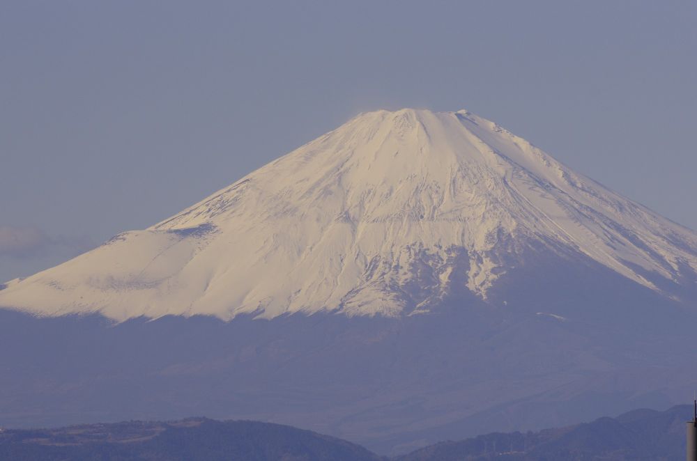 2015.11月末撮影
(*･ω･)ﾉ□ﾍﾟﾀ
以前使っていた一眼の
SDカードを整理していて
引っ張りだした過去撮りな富士山🗻