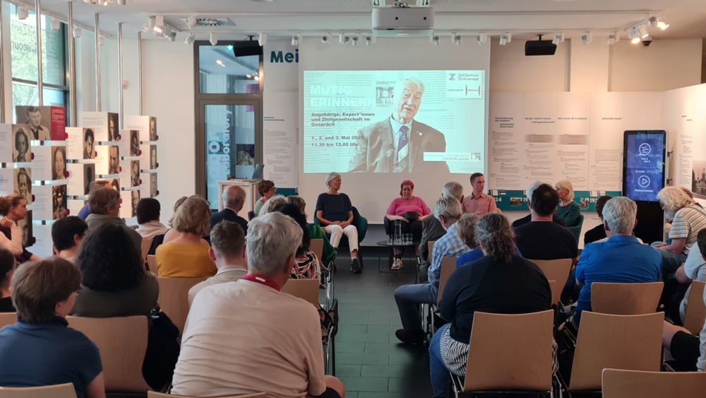 Kirchentag Hannover im Zeitzentrum Zivilcourage in Kooperation mit der „Euthanasie“-Gedenkstätte Lüneburg, 2. Mai 2025: „Mutig Erinnern“ mit Ausschnitten aus Videointerviews mit Angehörigen von „Euthanasie“-Opfern 
