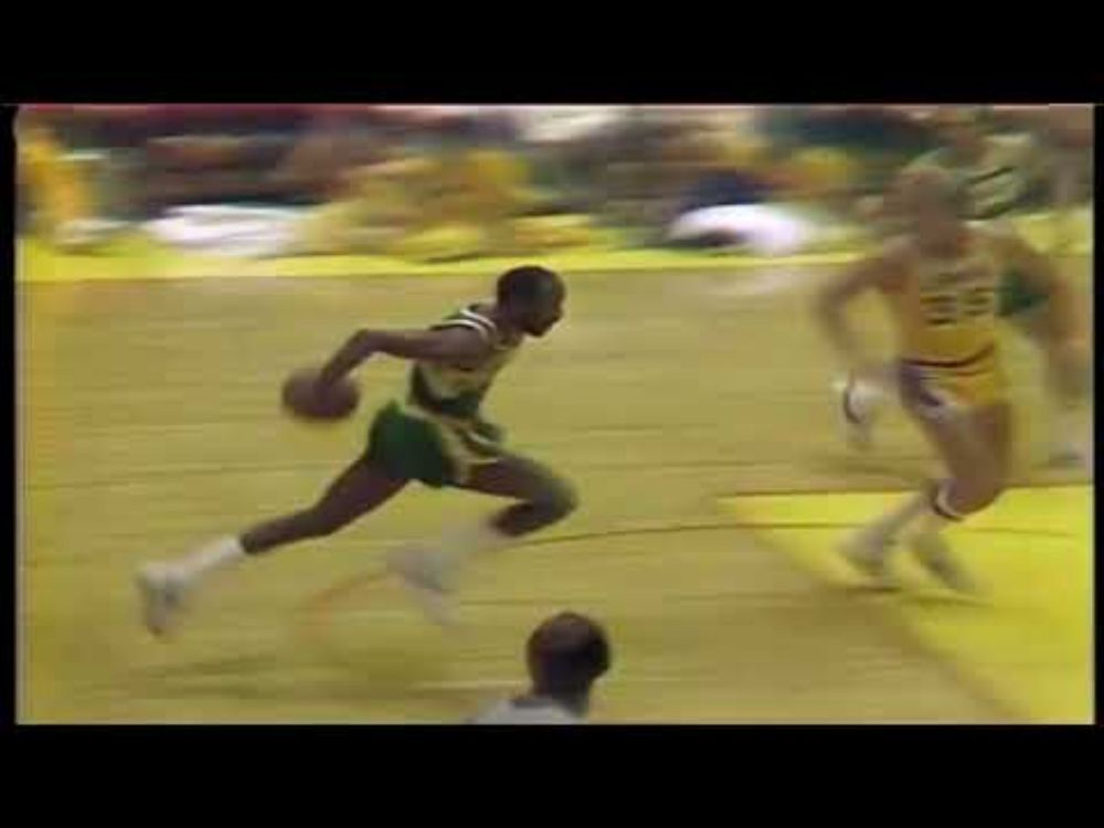 Gus Williams Picks Kareem Clean & Delivers the Dandy Dime