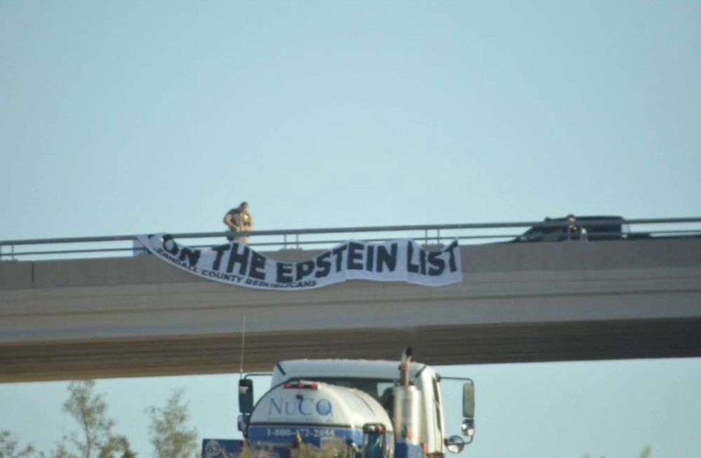 Canyon, Texas. Cops taking down 