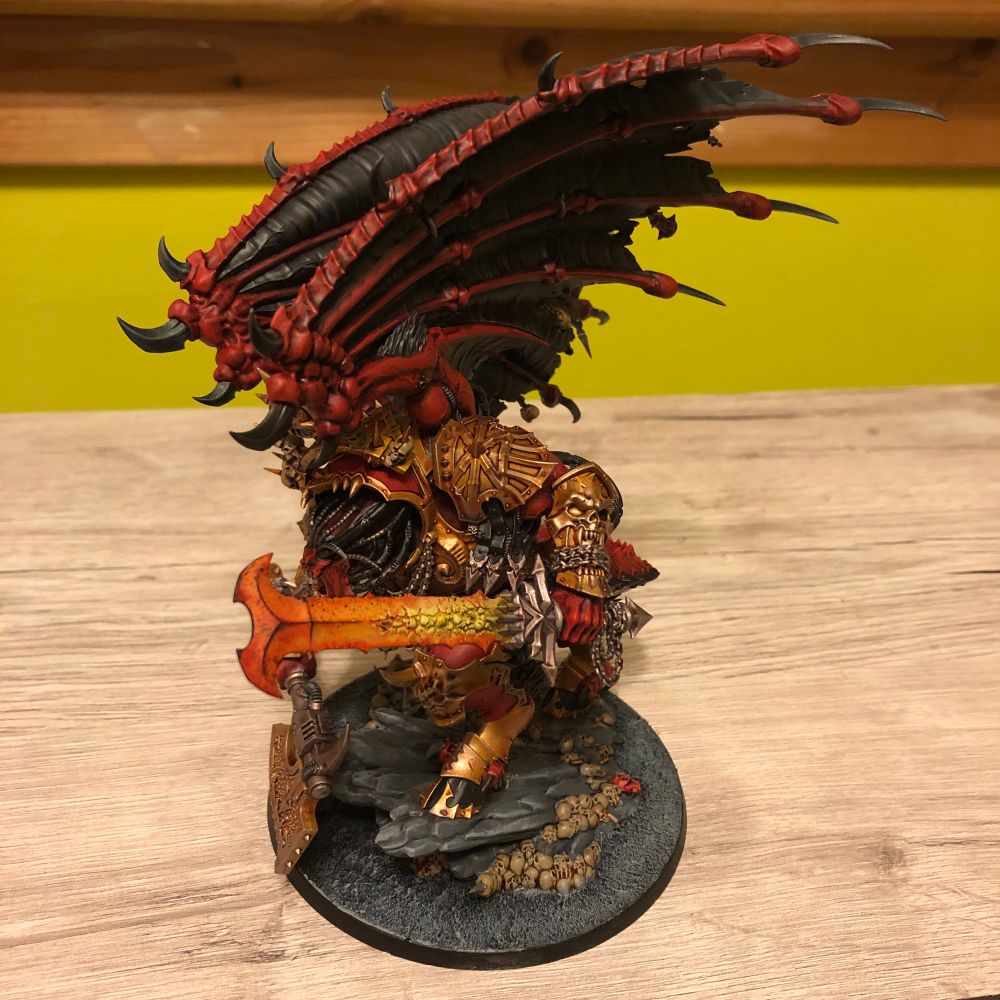 Angron and his glowing sword effect. 