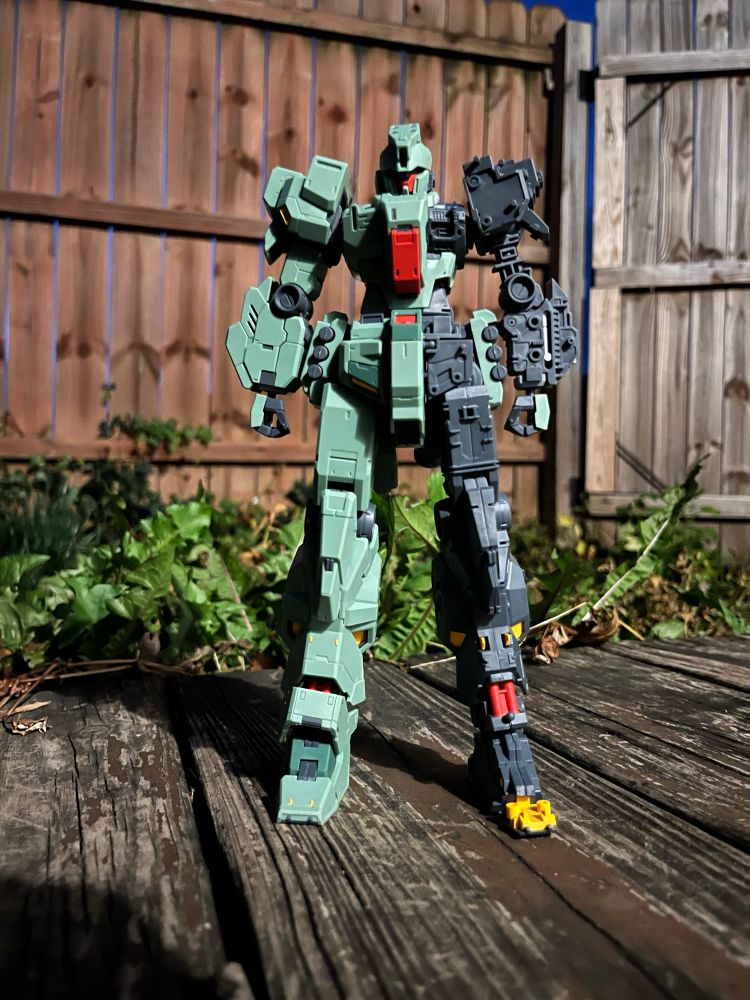 Far away shot of the Jeda with half armor