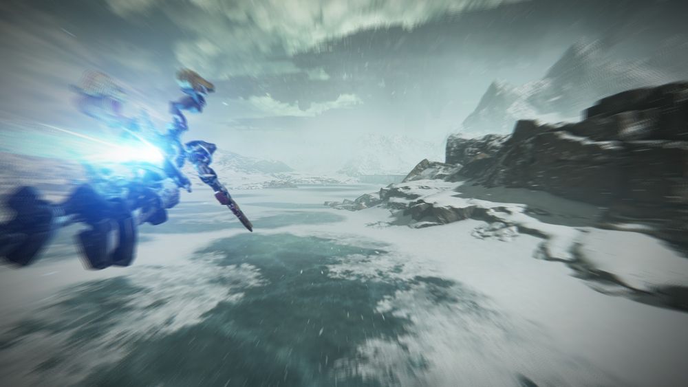 Mecha de armored core 6 volando en un paisaje nevado, la imagen está algo borrosa por la velocidad