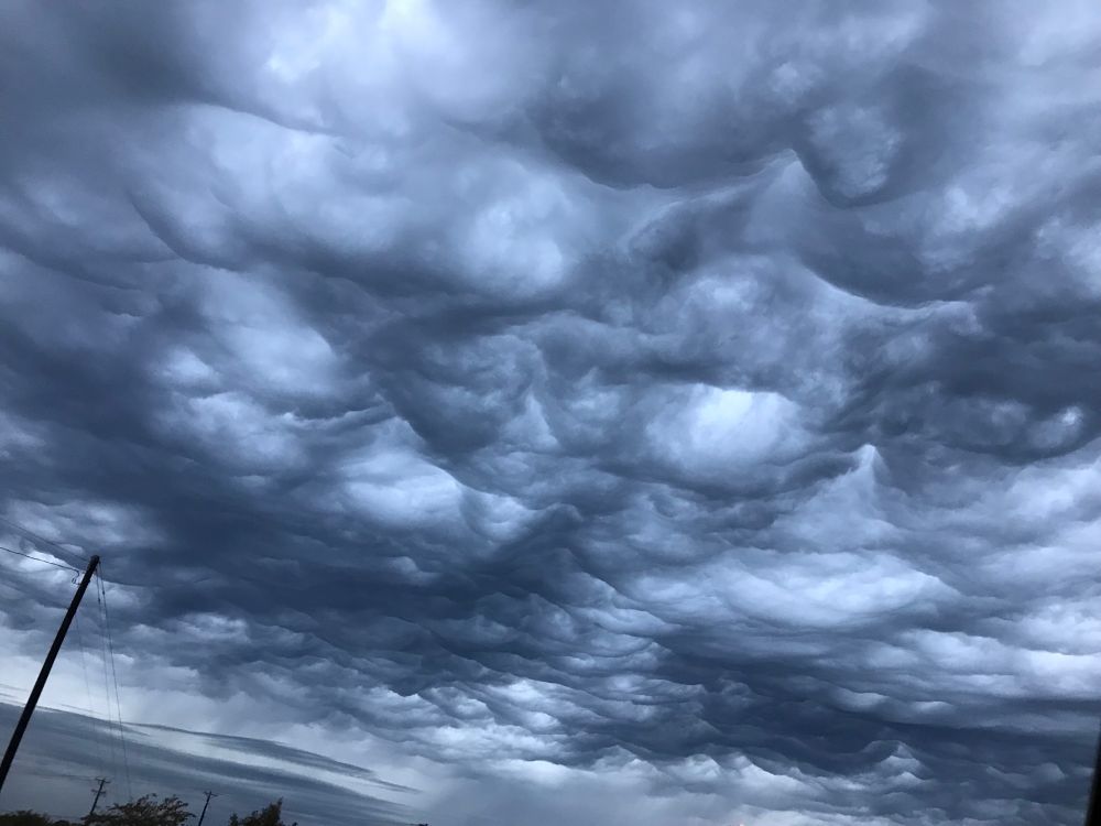 Dark and ominous Asperitas clouds rolling into Texas