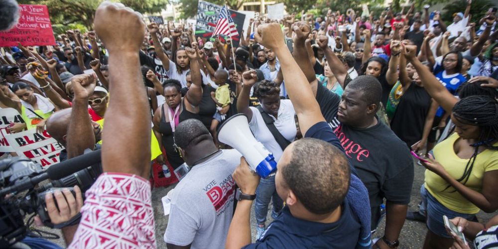 The Supreme Court effectively abolishes the right to mass protest in three US states