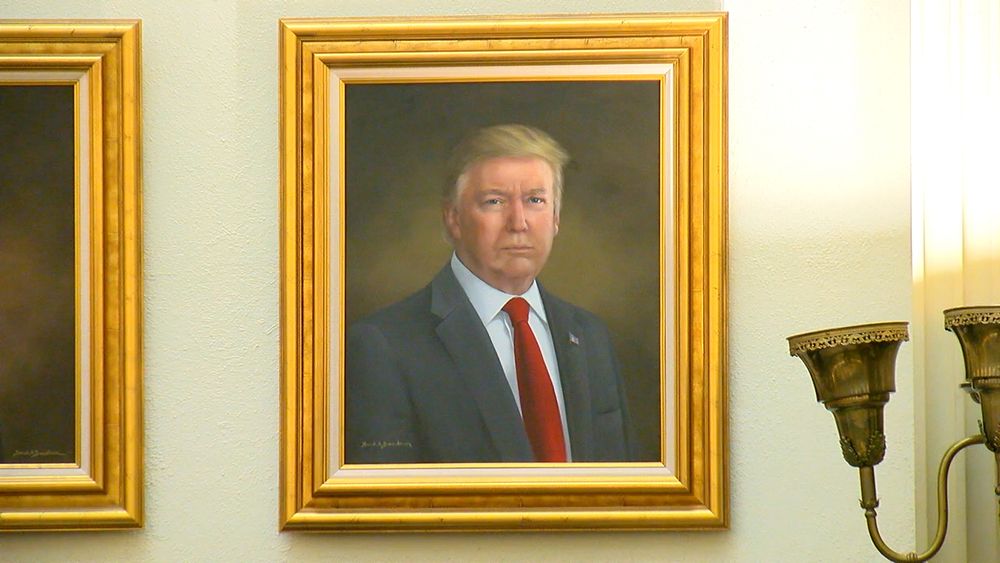 Portrait of Trump inside Colorado’s Capitol 