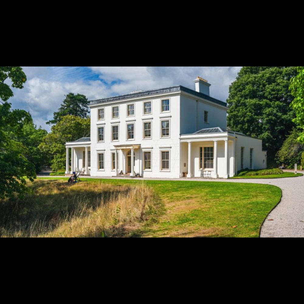 Over 100 people trapped for several hours in mystery writer Agatha Christie's former home | CNN