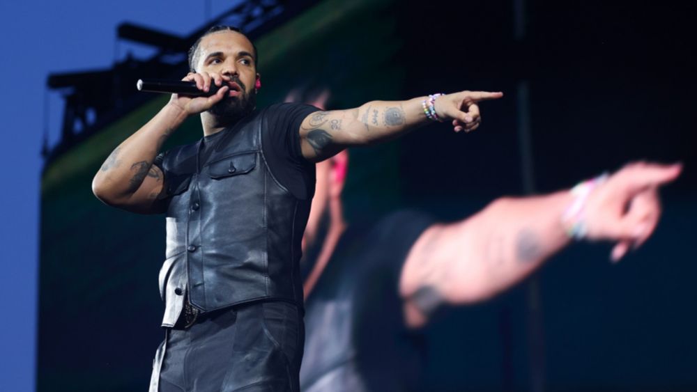 The Toronto rapper is also seeking documents over the value of Lamar's recording catalogue.