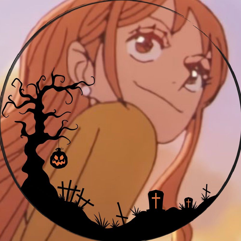 nami pfp w a circle halloween border