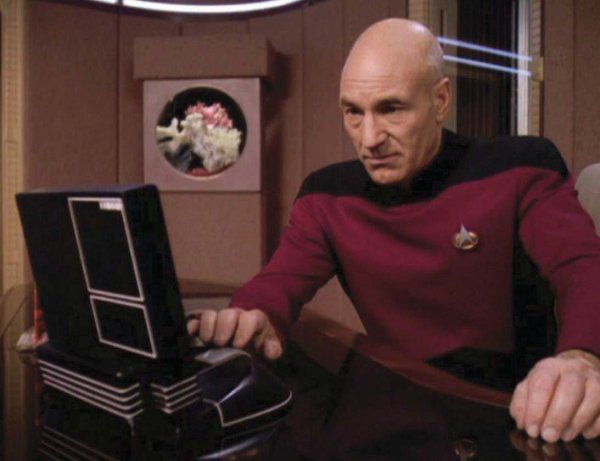 Picard talking to computer 