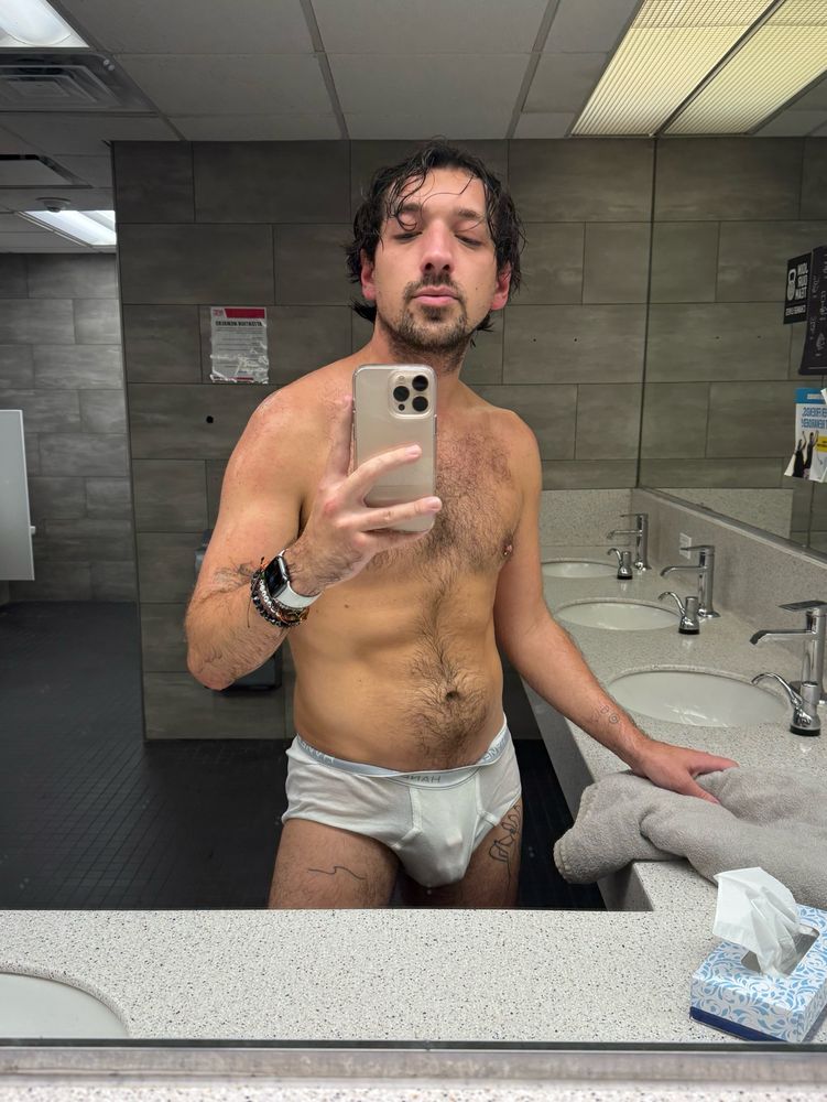 Sweaty on the gym in wet undies not sure what my face is doing 