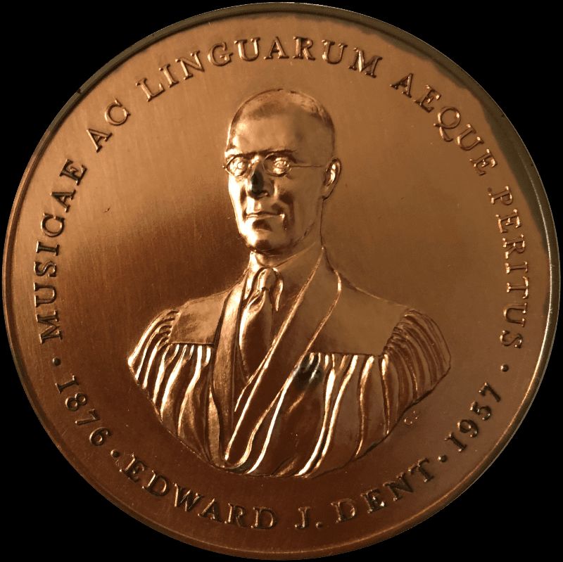 Image of the RMA Dent Medal. 