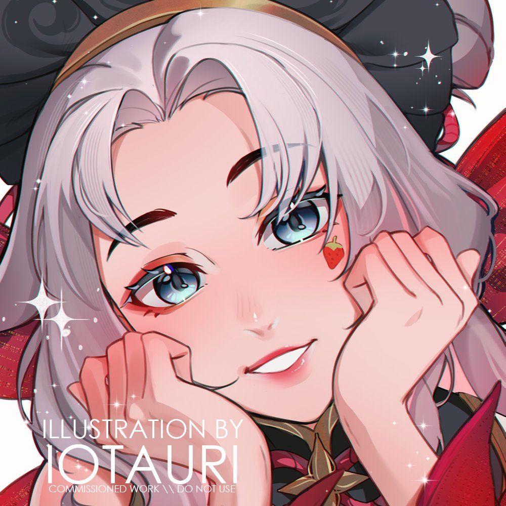 Seraphine icon. She smiles.